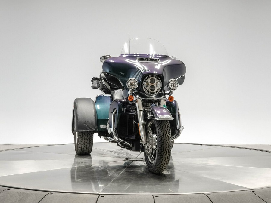 2021 HARLEY-DAVIDSON FLHTCUTG TRI GLIDE ULTRA in Snake Venom with 11202 miles