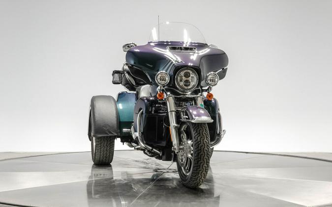 2021 HARLEY-DAVIDSON FLHTCUTG TRI GLIDE ULTRA in Snake Venom with 11202 miles