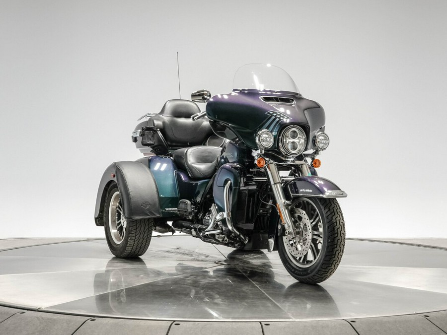 2021 HARLEY-DAVIDSON FLHTCUTG TRI GLIDE ULTRA in Snake Venom with 11202 miles