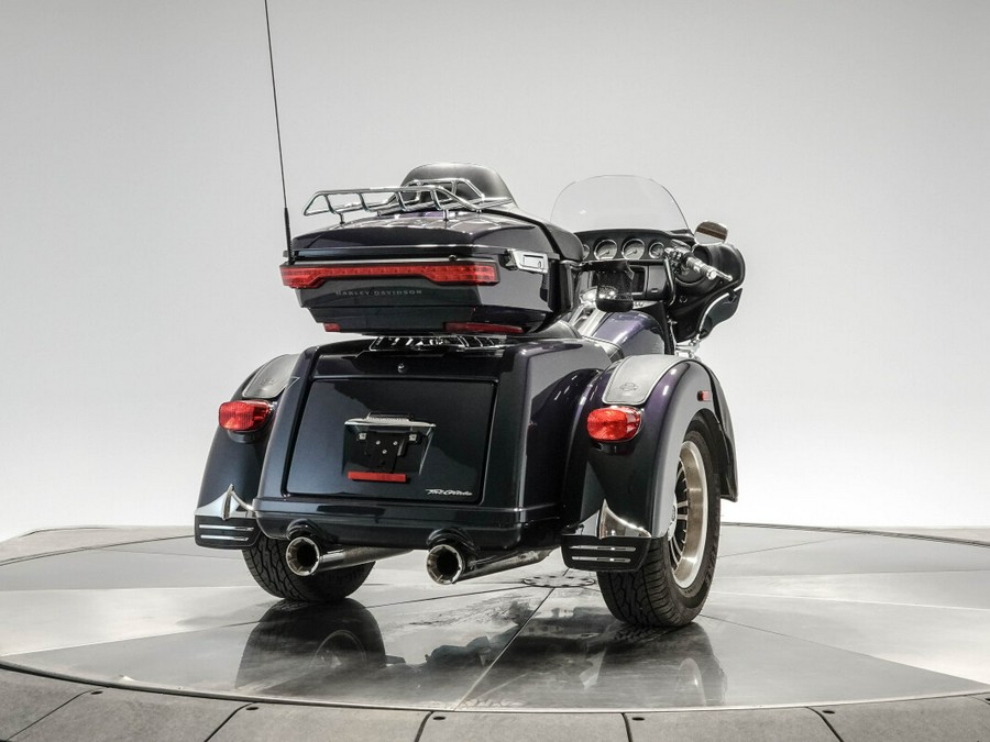 2021 HARLEY-DAVIDSON FLHTCUTG TRI GLIDE ULTRA in Snake Venom with 11202 miles