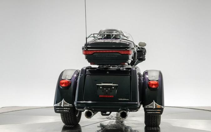 2021 HARLEY-DAVIDSON FLHTCUTG TRI GLIDE ULTRA in Snake Venom with 11202 miles