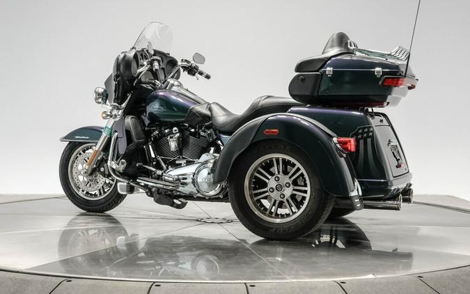 2021 HARLEY-DAVIDSON FLHTCUTG TRI GLIDE ULTRA in Snake Venom with 11202 miles
