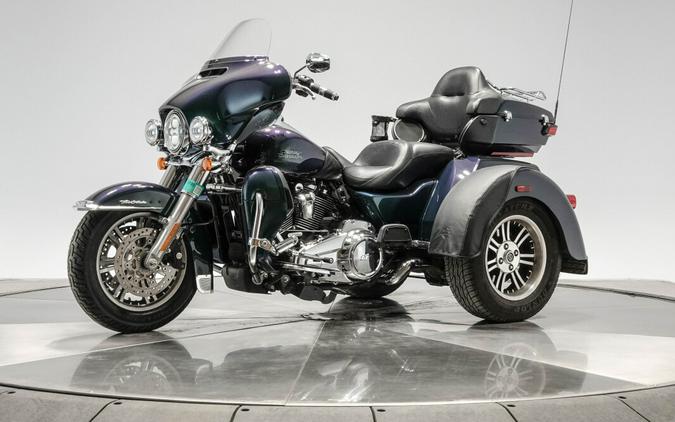2021 HARLEY-DAVIDSON FLHTCUTG TRI GLIDE ULTRA in Snake Venom with 11202 miles