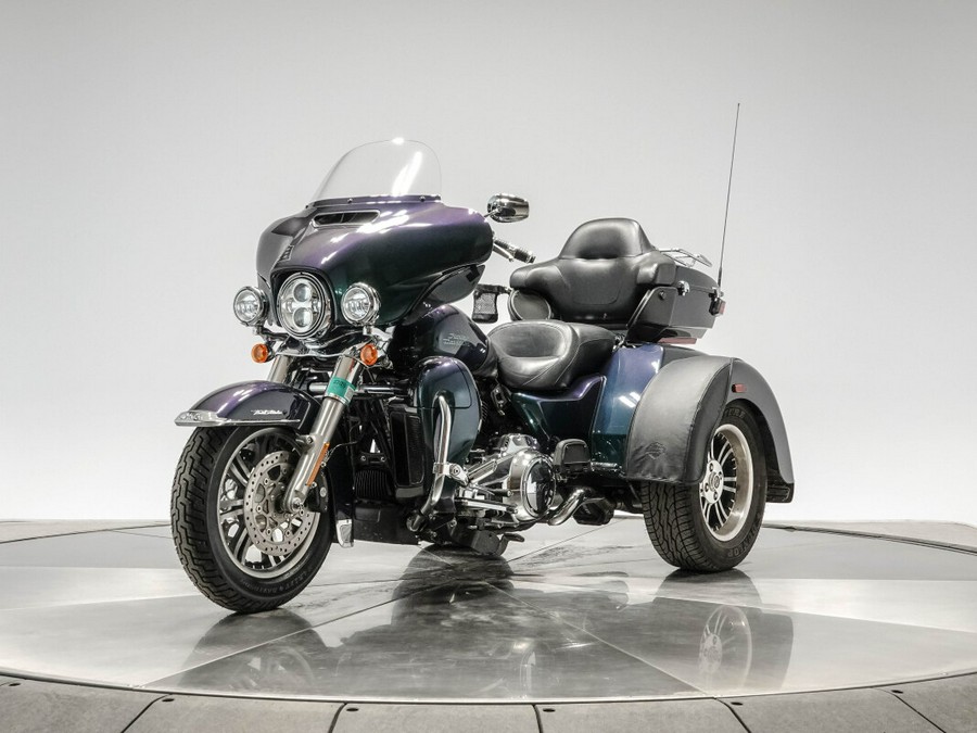 2021 HARLEY-DAVIDSON FLHTCUTG TRI GLIDE ULTRA in Snake Venom with 11202 miles