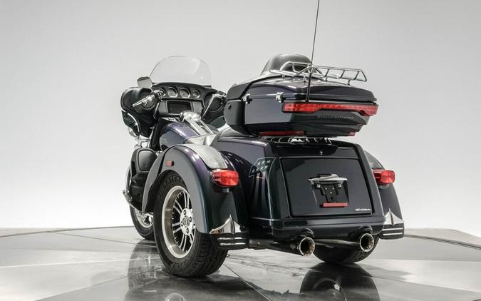 2021 HARLEY-DAVIDSON FLHTCUTG TRI GLIDE ULTRA in Snake Venom with 11202 miles