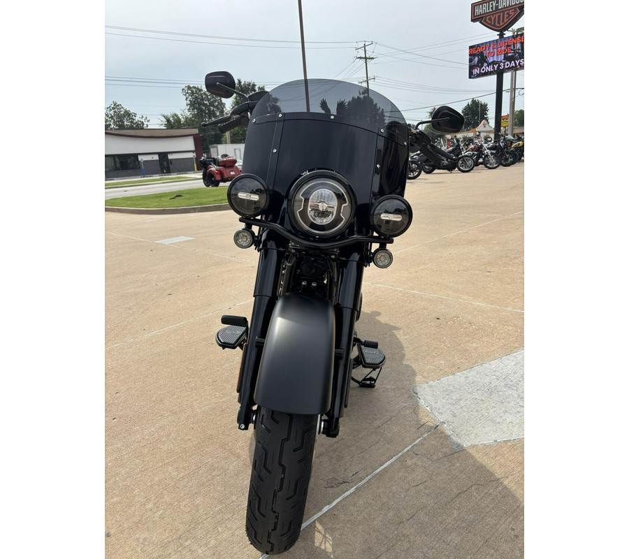 2026 Harley-Davidson FLHD Deadwood