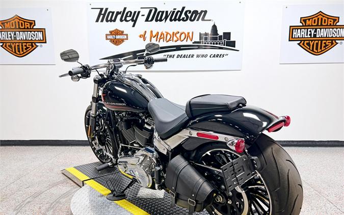 2023 Harley-Davidson Breakout FXBR 1,329 Miles Vivid Black