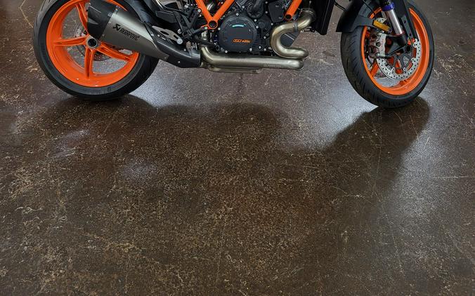 2022 KTM 1290 Super Duke R Evo Review [17 Track + Street Fast Facts]