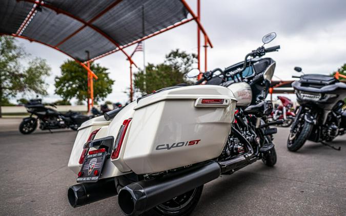 Custom Painted 2024 CVO Road Glide ST