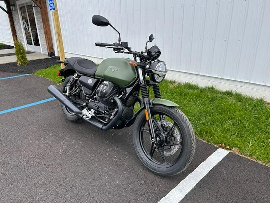 2024 Moto Guzzi V7 Stone