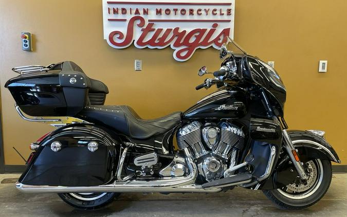 2019 Indian Motorcycle® Roadmaster® Thunder Black