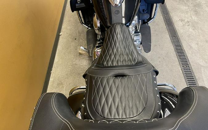 2019 Indian Motorcycle® Roadmaster® Thunder Black