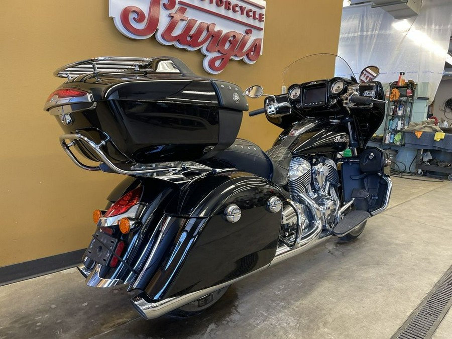 2019 Indian Motorcycle® Roadmaster® Thunder Black