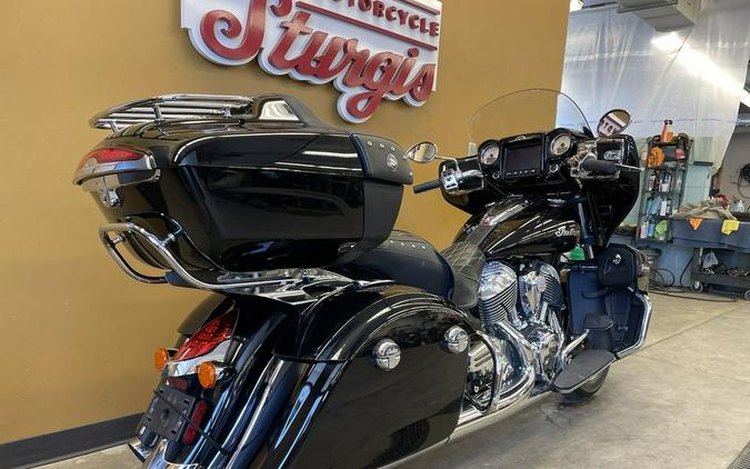 2019 Indian Motorcycle® Roadmaster® Thunder Black