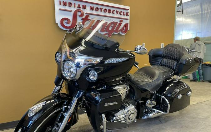 2019 Indian Motorcycle® Roadmaster® Thunder Black