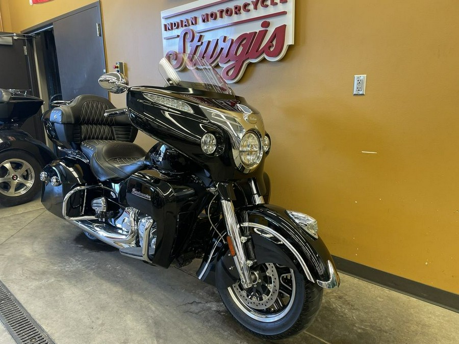 2019 Indian Motorcycle® Roadmaster® Thunder Black