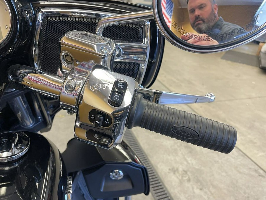 2019 Indian Motorcycle® Roadmaster® Thunder Black