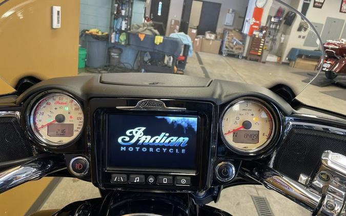 2019 Indian Motorcycle® Roadmaster® Thunder Black