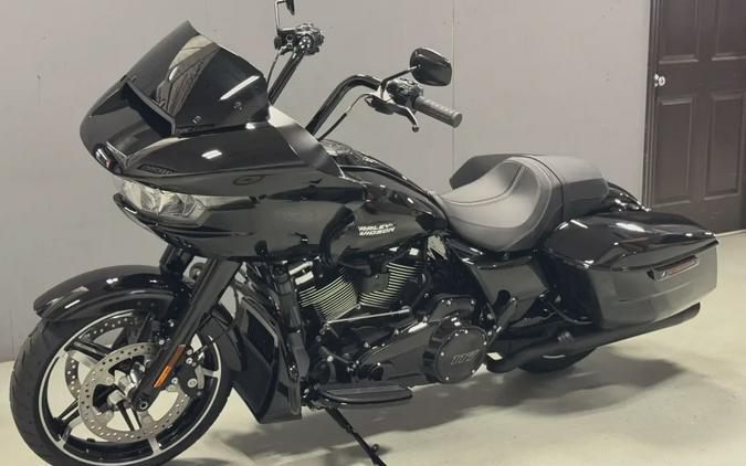 FLTRX 2025 Road Glide®