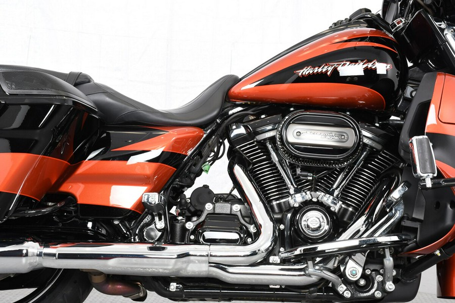 2017 Harley-Davidson® FLHXSE CVO™ Street Glide®