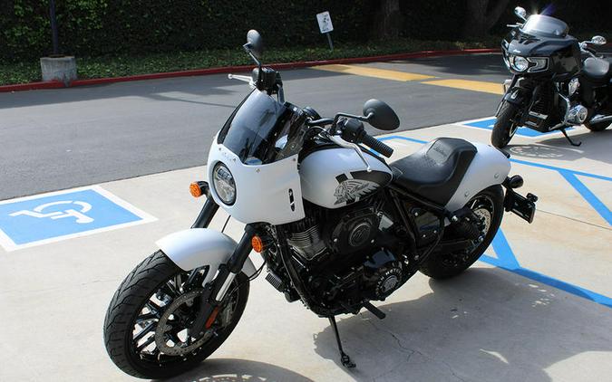 2024 Indian Motorcycle® Sport Chief Ghost White Metallic Smoke