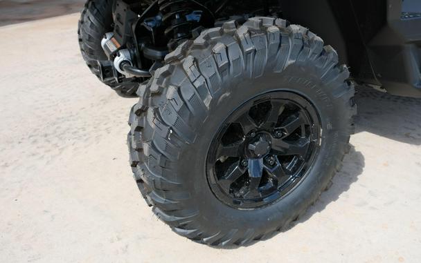 2026 CAN-AM DEFENDER XT CAB HD11