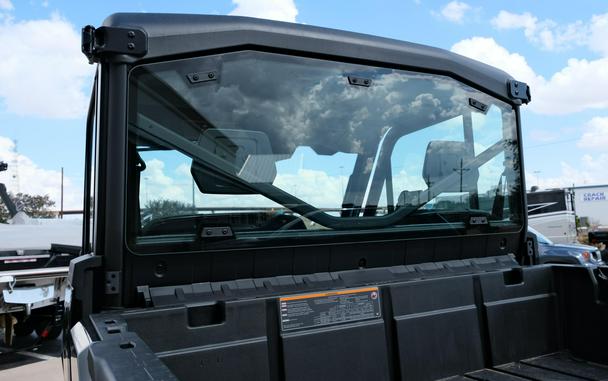 2026 CAN-AM DEFENDER XT CAB HD11