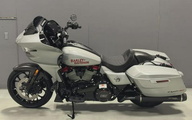 FLTRXSTSE 2025 CVO™ Road Glide® ST