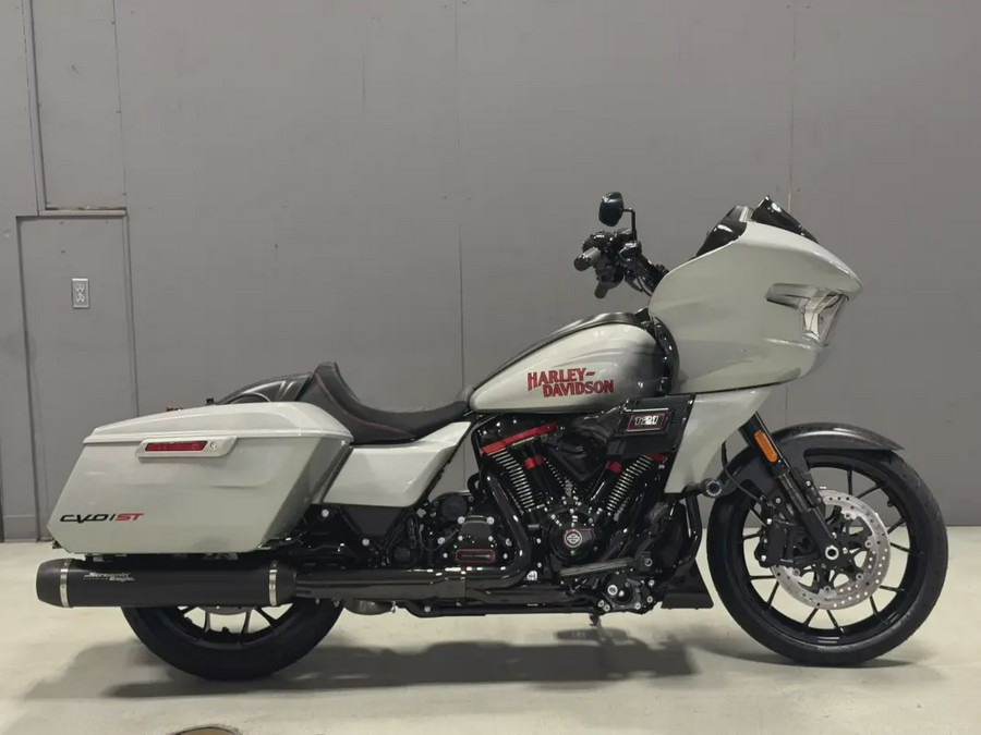 FLTRXSTSE 2025 CVO™ Road Glide® ST