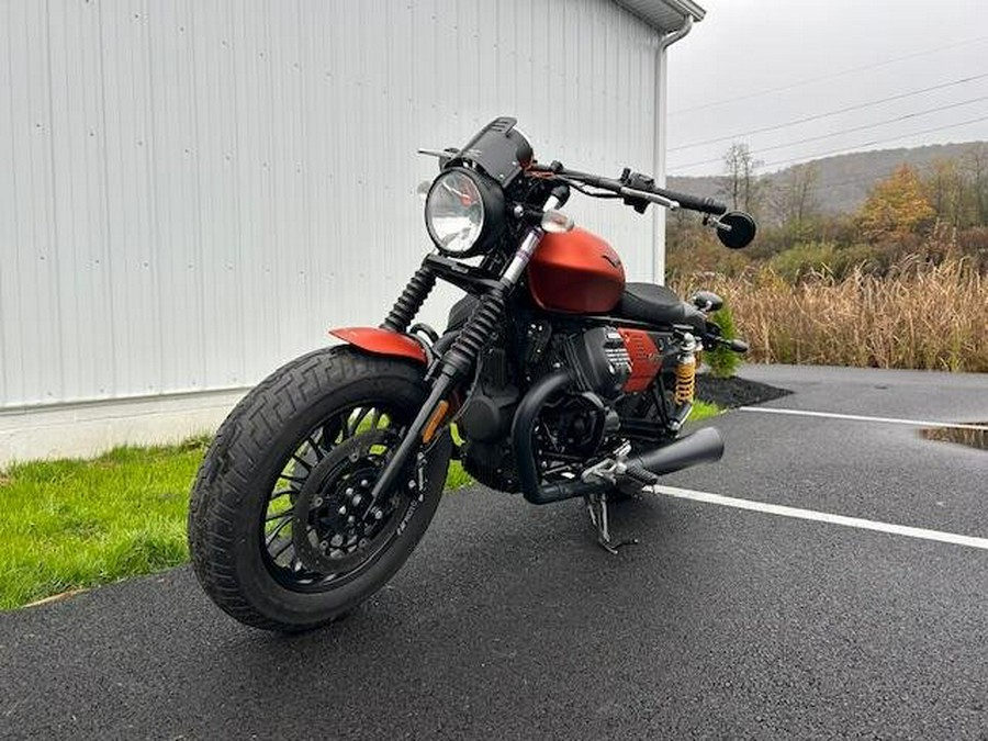 2020 Moto Guzzi V9 Bobber Sport
