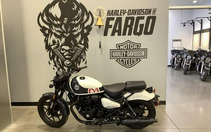 2024 Royal Enfield Shotgun 650 Stencil White