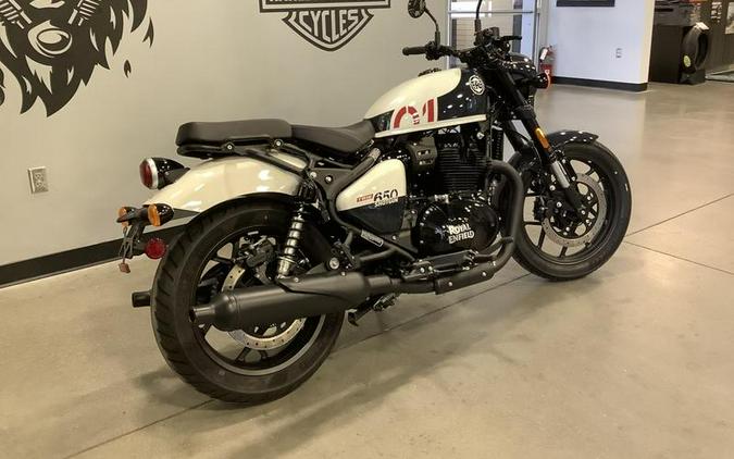 2024 Royal Enfield Shotgun 650 Stencil White