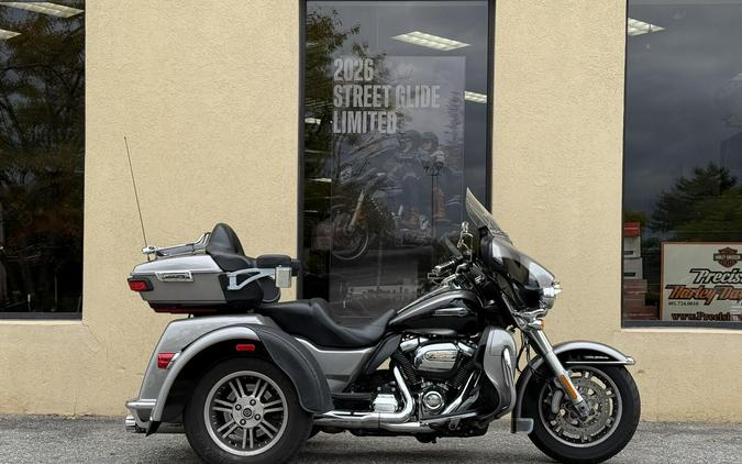 2017 Harley-Davidson® Tri Glide® Ultra FLHTCUTG
