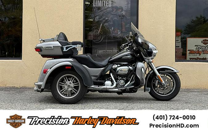 2017 Harley-Davidson® Tri Glide® Ultra FLHTCUTG