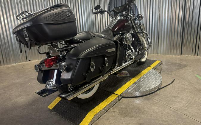 2005 Harley-Davidson Road King Classic CHERRY/BLACK W/PINSTRIPE