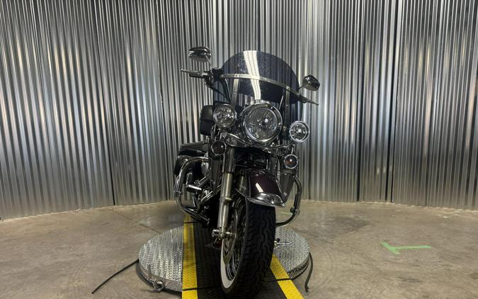 2005 Harley-Davidson Road King Classic CHERRY/BLACK W/PINSTRIPE