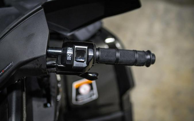 2025 Can-Am Outlander MAX 6x6 XT 1000