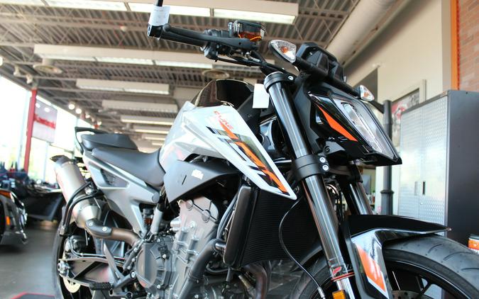 2024 KTM Duke 790