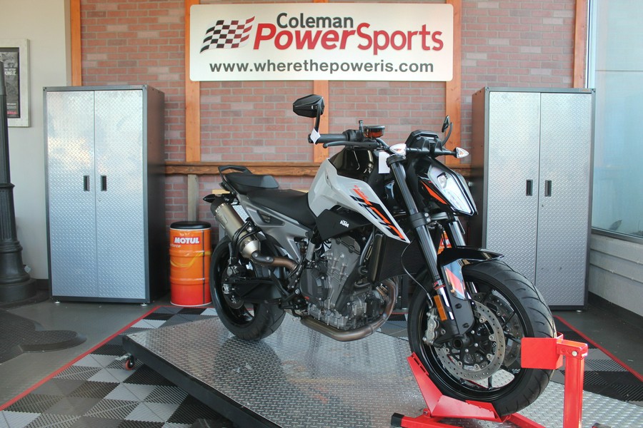 2024 KTM Duke 790
