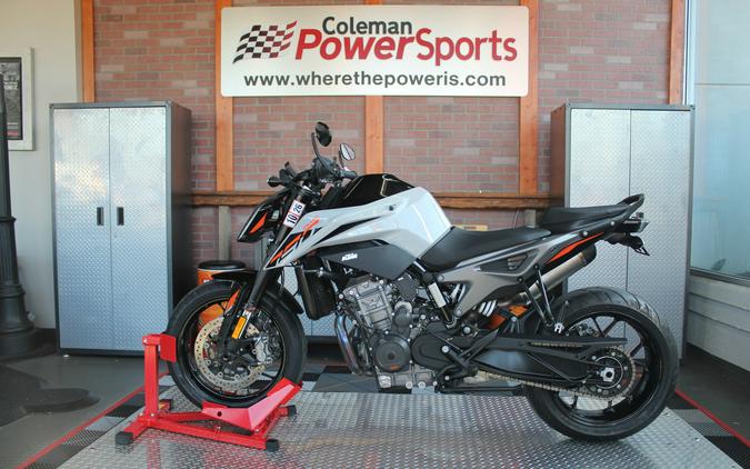 2024 KTM Duke 790