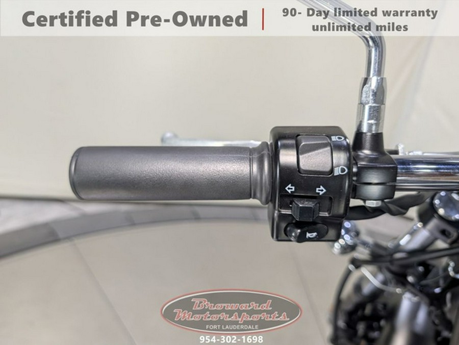 2024 Kawasaki Vulcan 900 Classic Custom