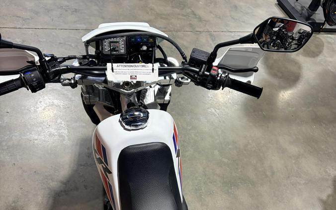 2025 XR650L - Honda
