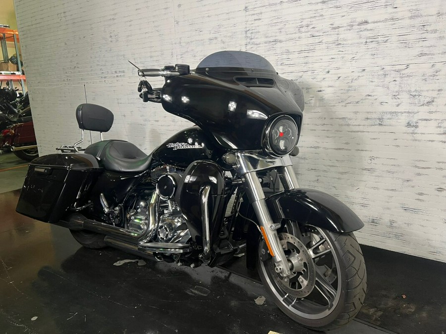 FLHX 2015 Street Glide®