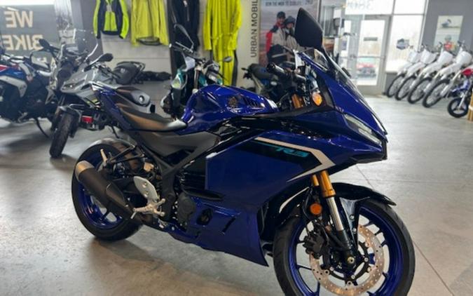 2025 Yamaha YZF R3 ABS