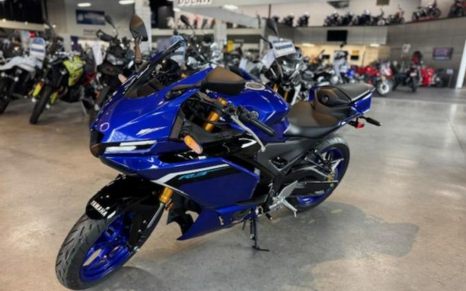 2025 Yamaha YZF R3 ABS