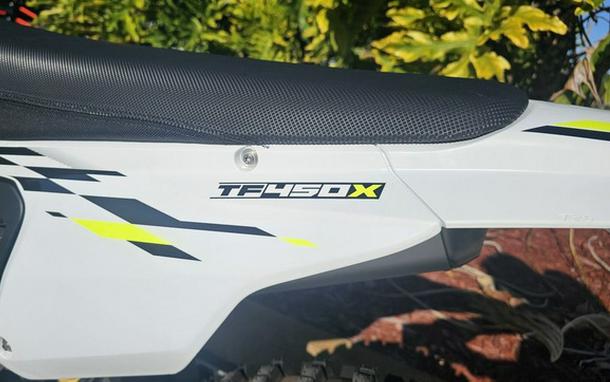 2026 Triumph TF 450-X Jet Black/Pure White 450-X