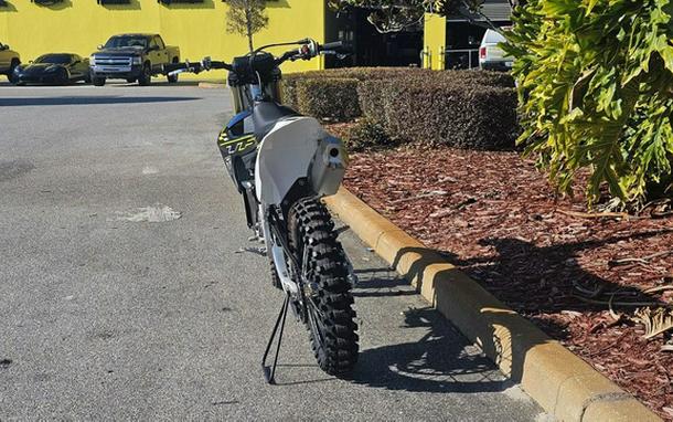 2026 Triumph TF 450-X Jet Black/Pure White 450-X