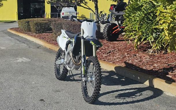 2026 Triumph TF 450-X Jet Black/Pure White 450-X