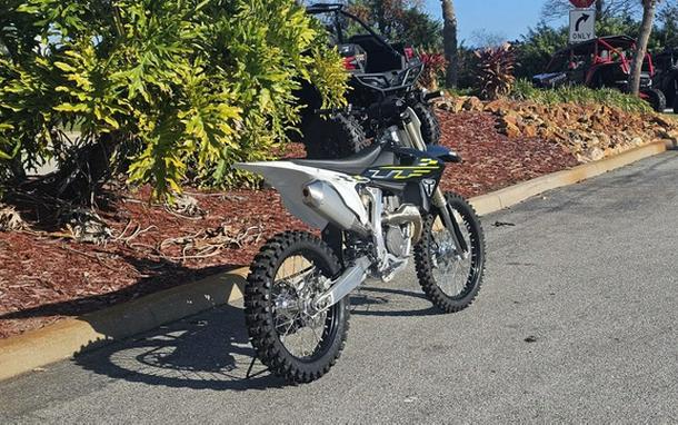 2026 Triumph TF 450-X Jet Black/Pure White 450-X