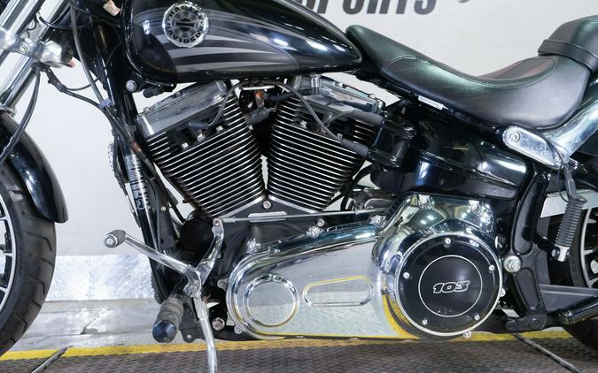 2017 Harley-Davidson Breakout®
